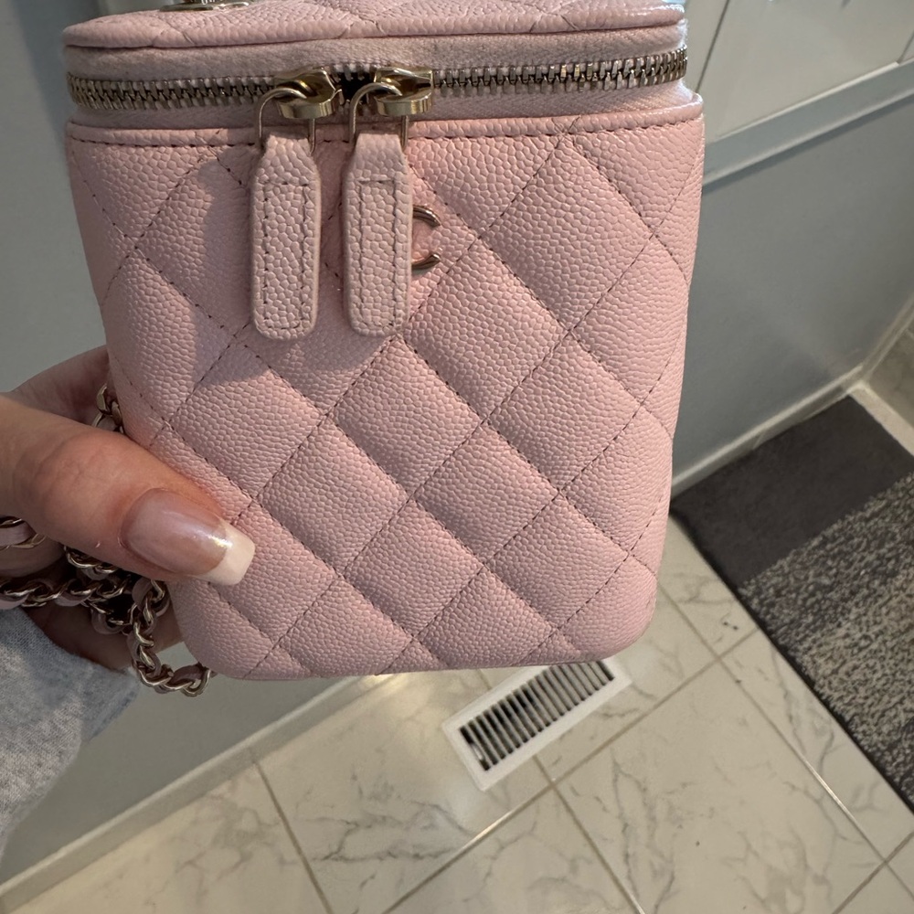 Chic Baby pink Chanel caviar Quilted Leather Bag - Picture 2 of 15